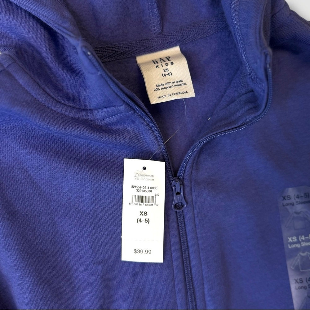 NWT Girls Size 5 GAP & Old Navy Clothes Bundle | Hoodie, Pajama Set & 2 Tees - Picture 3 of 7